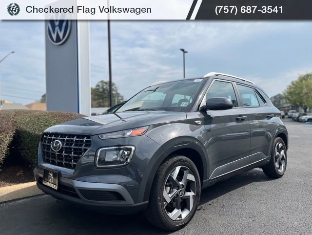 Used 2023 Hyundai Venue SEL w/ Cargo Package