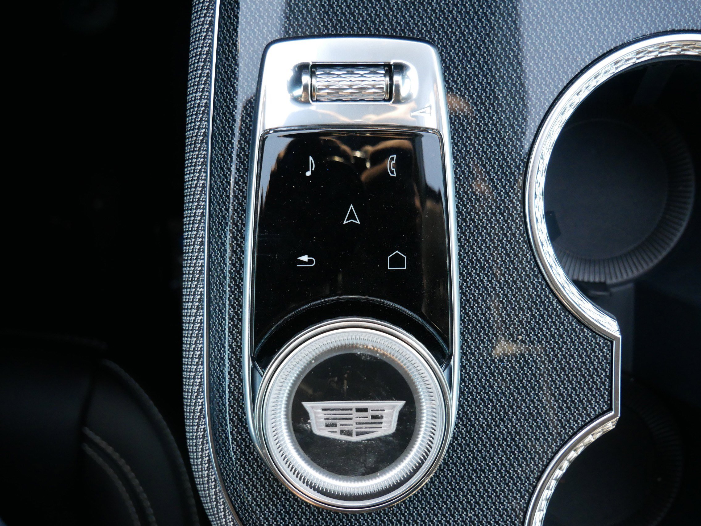 New 2026 Cadillac Optiq Luxury 1 image 24