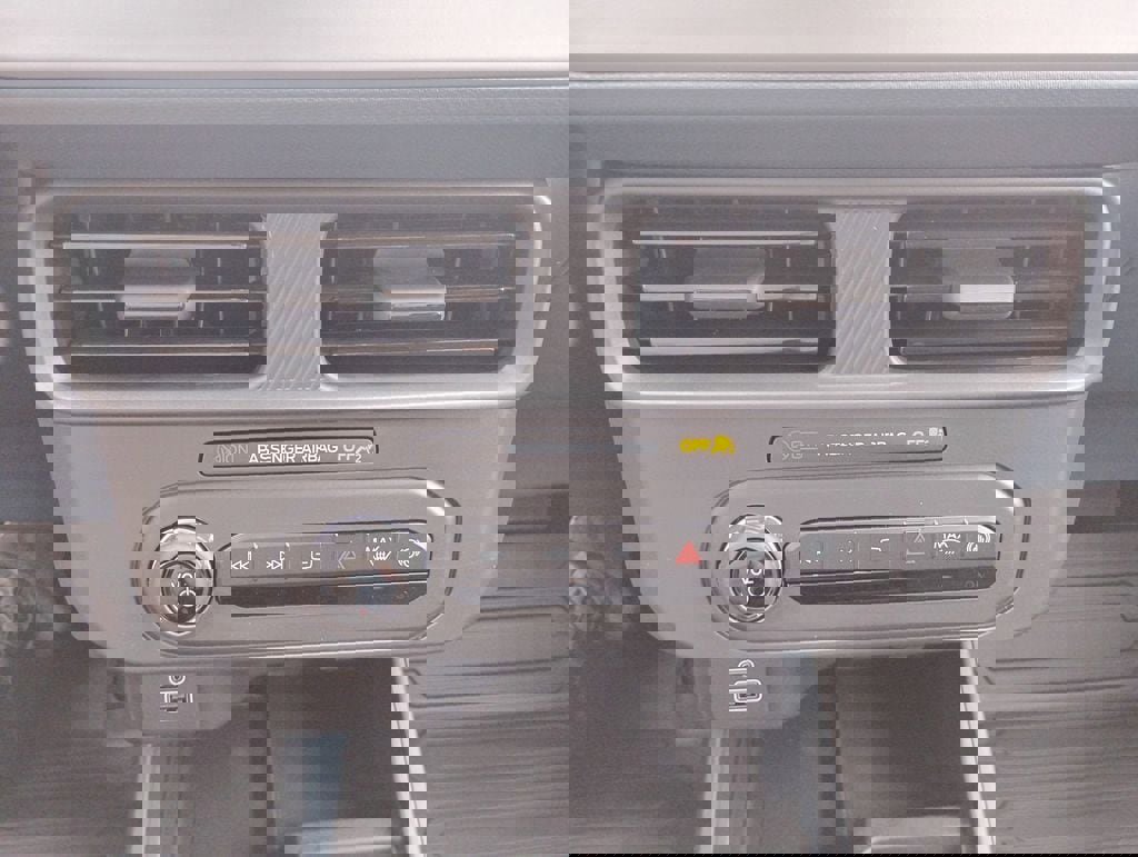 New 2025 Ford Maverick XL image 23