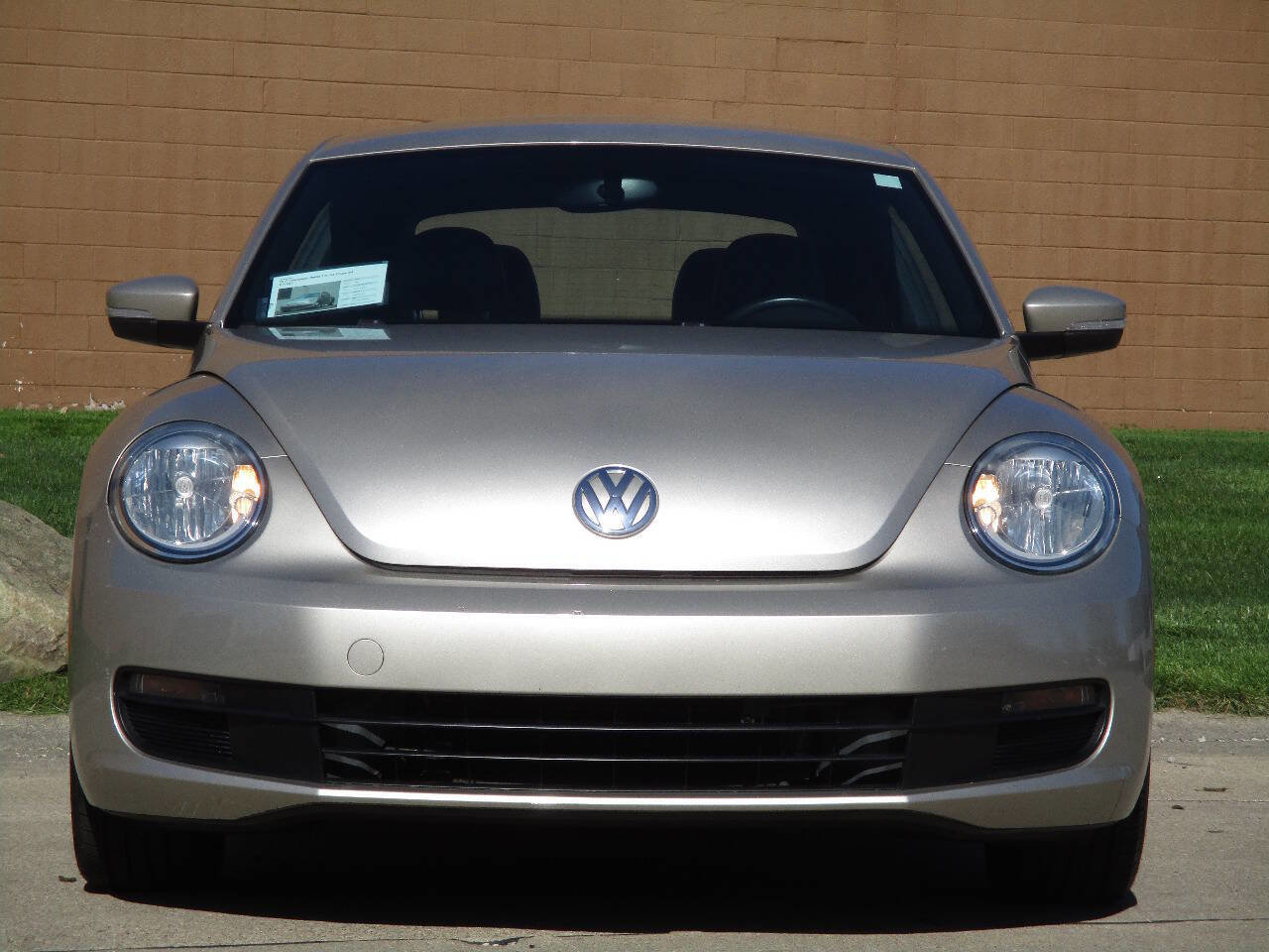 Used 2012 Volkswagen Beetle 2.5 FWD image 57