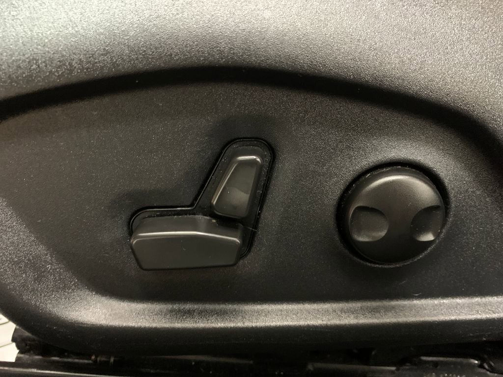 Used 2022 Jeep Compass Limited image 18