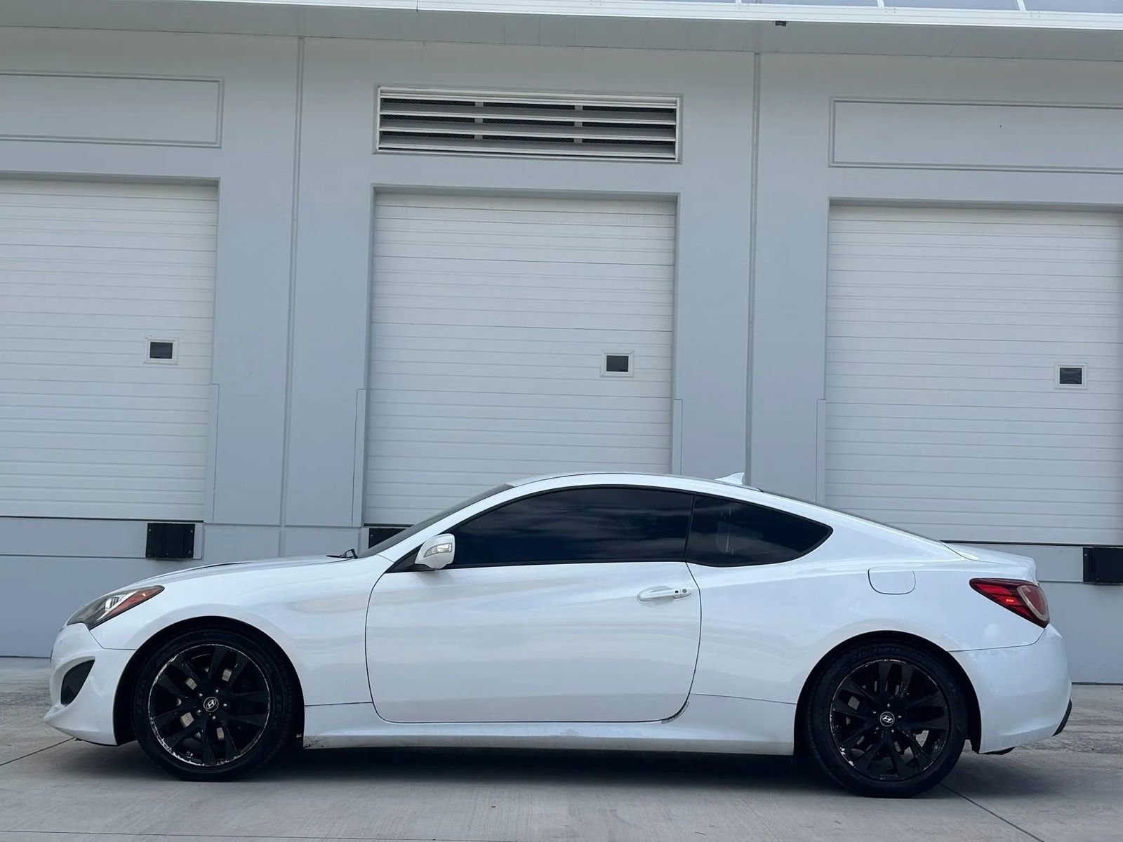 Used 2015 Hyundai Genesis 3.8 RWD image 7