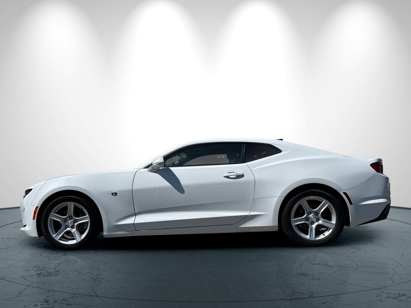 Used 2023 Chevrolet Camaro LT RWD image 7
