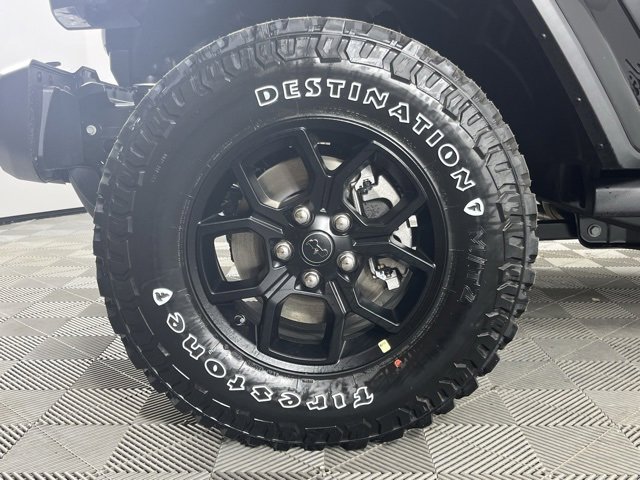 New 2025 Jeep Gladiator Willys image 10