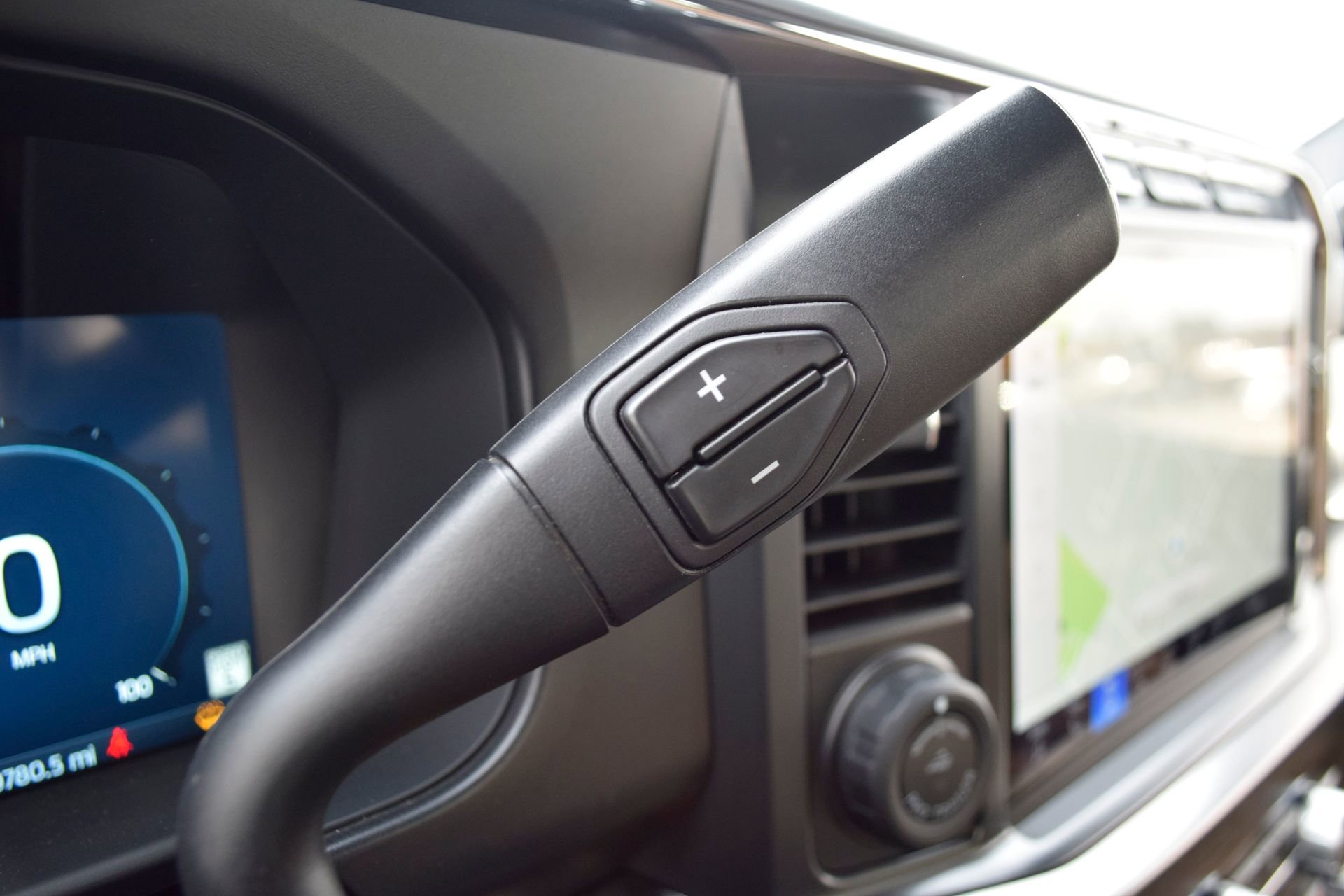 Used 2024 Ford F350 Lariat w/ Lariat Ultimate Package image 14