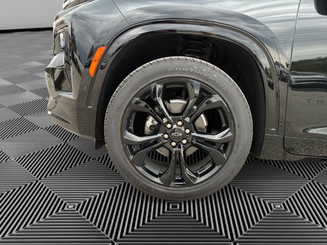 New 2027 Chevrolet Traverse RS w/ LPO, Floor Liner Package AWD/4WD image 9