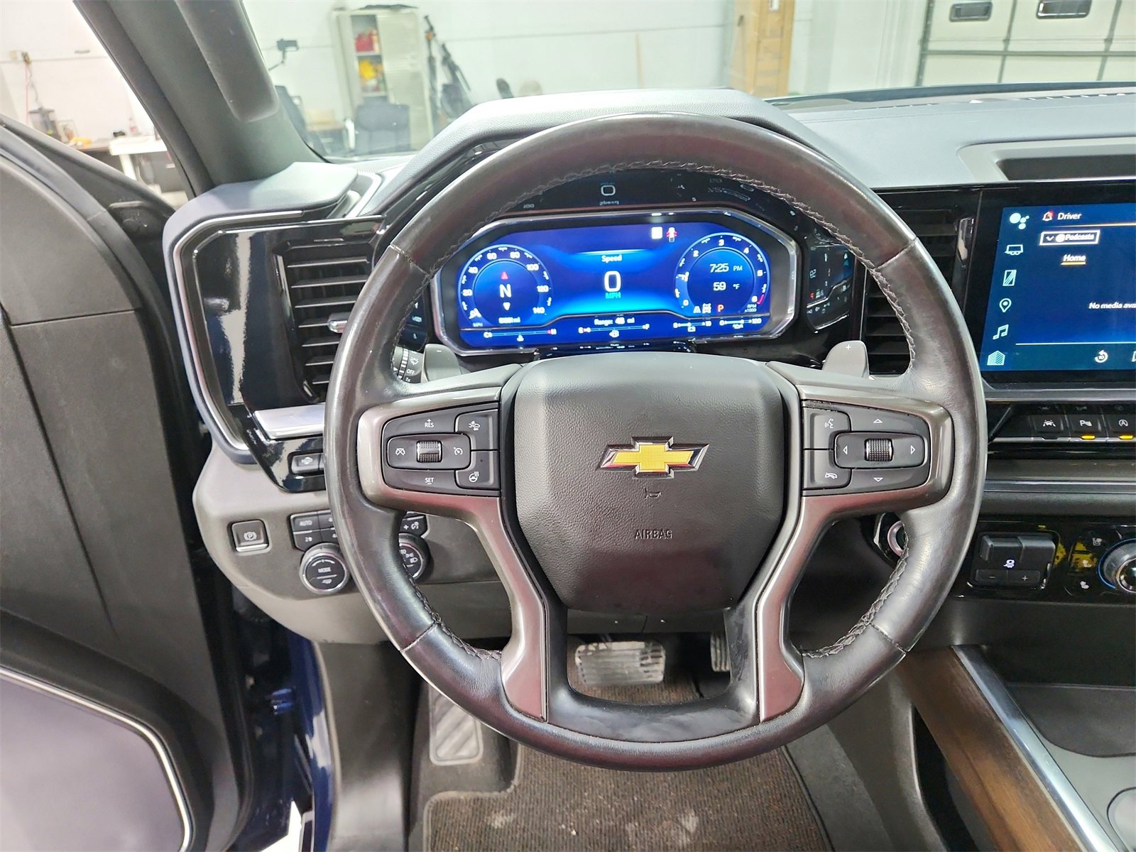 Used 2023 Chevrolet Silverado 1500 High Country w/ Technology Package image 23