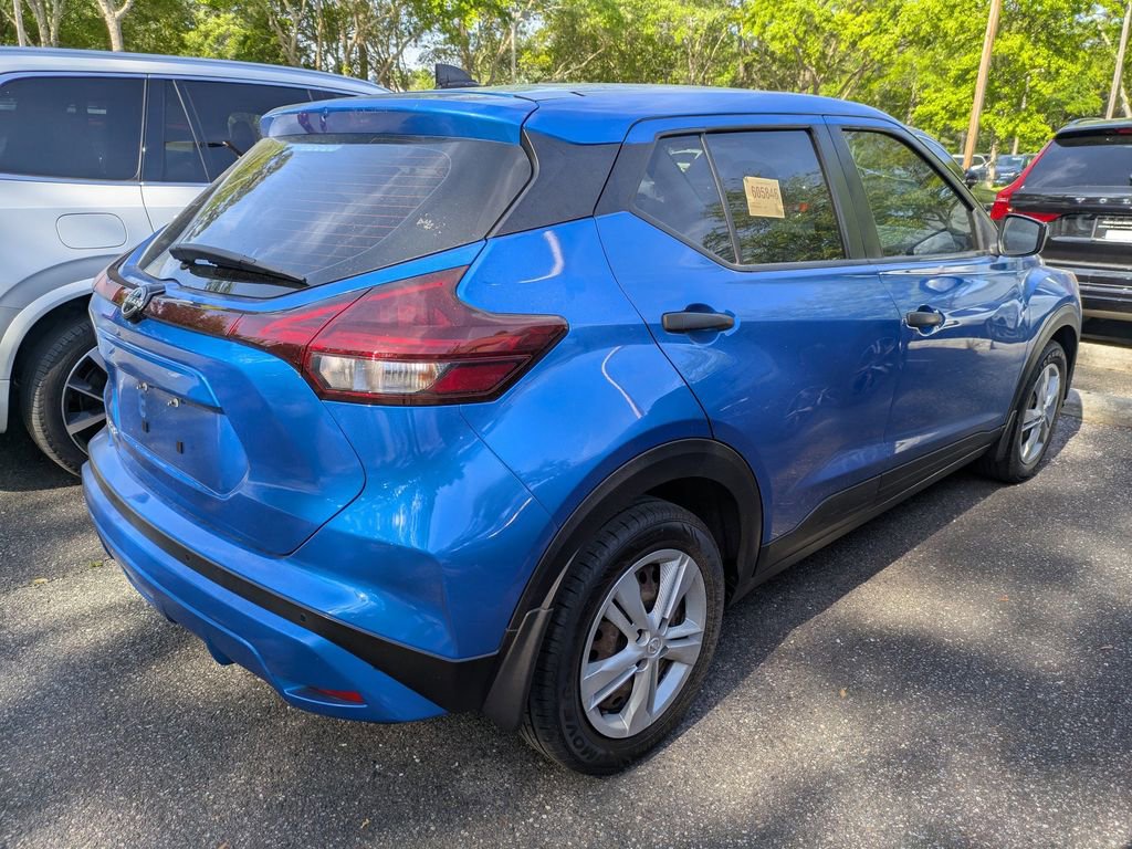 Used 2022 Nissan Kicks S FWD image 2