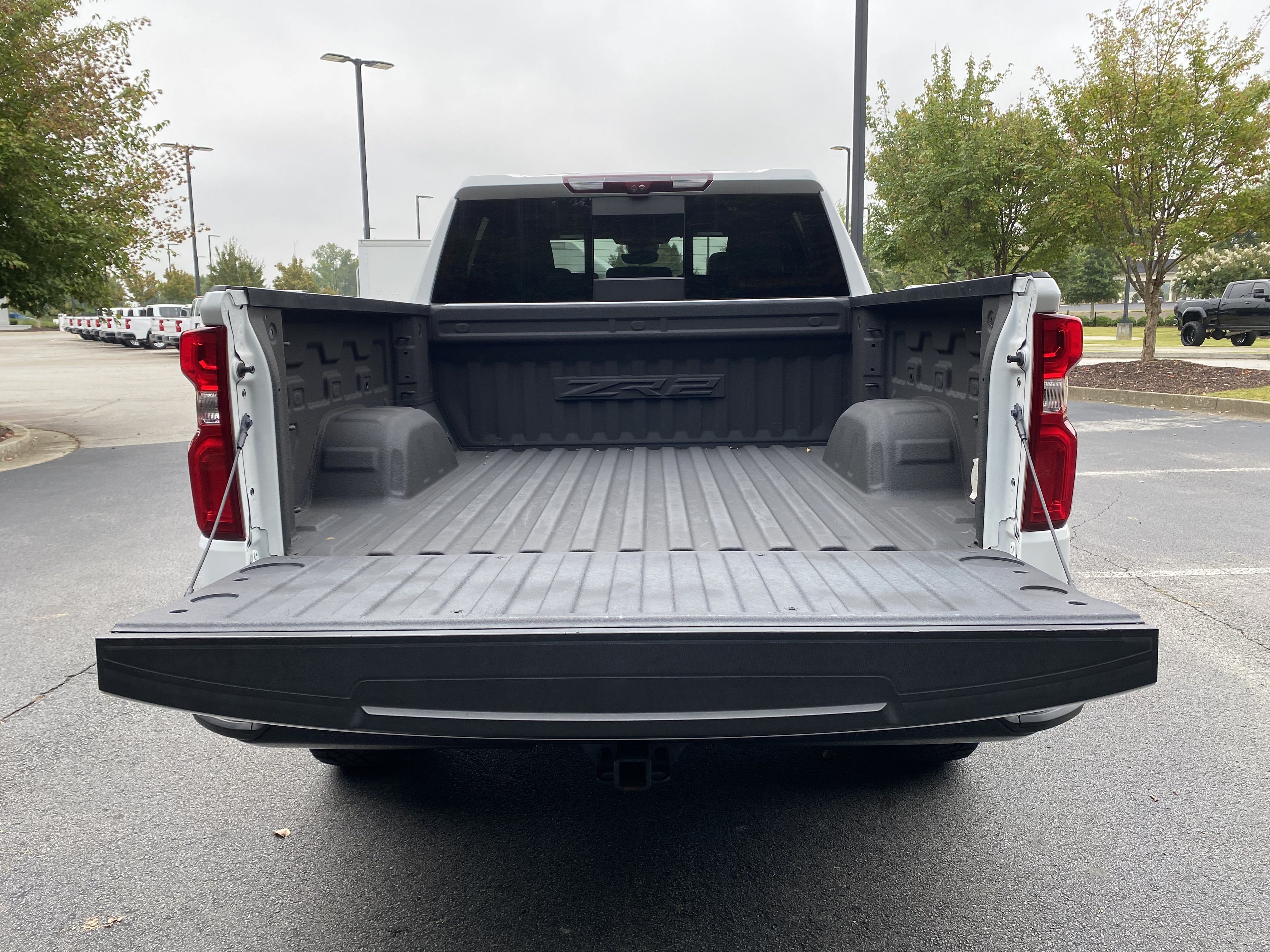 Used 2023 Chevrolet Silverado 1500 ZR2 w/ Technology Package AWD/4WD image 11
