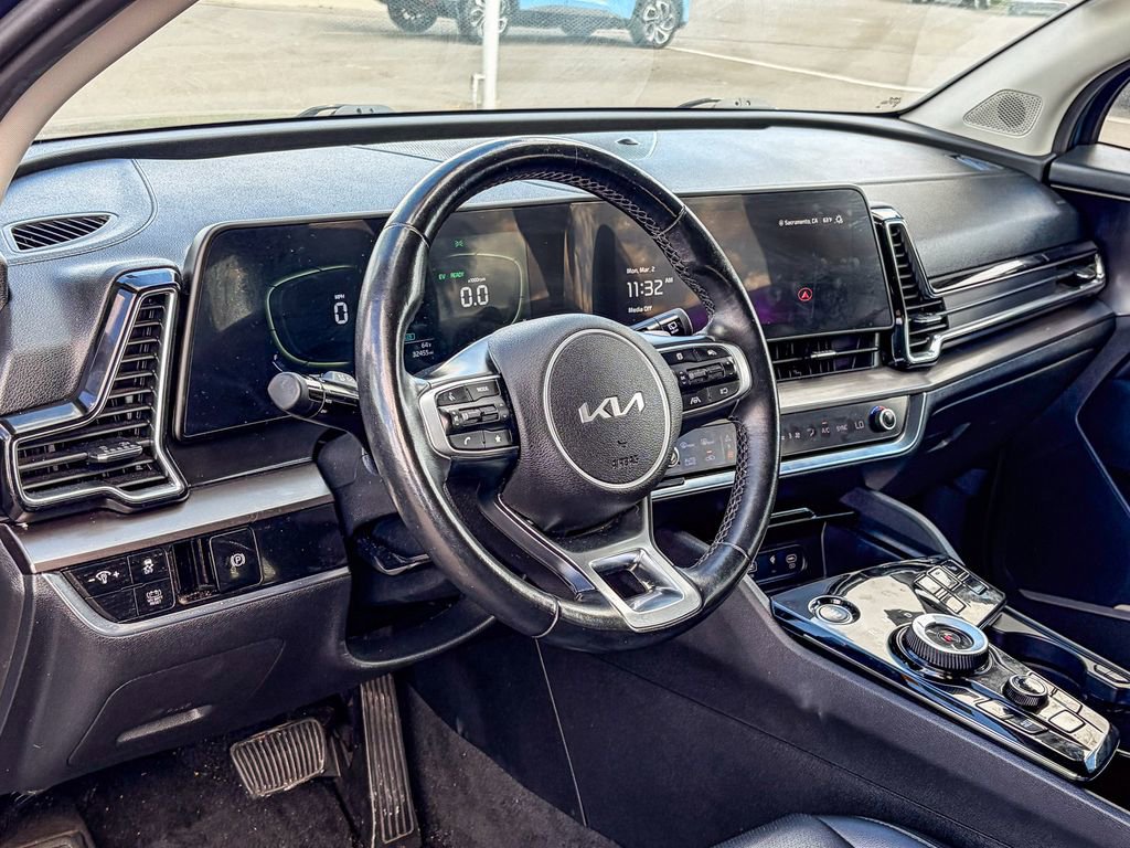 Used 2023 Kia Sportage EX image 8