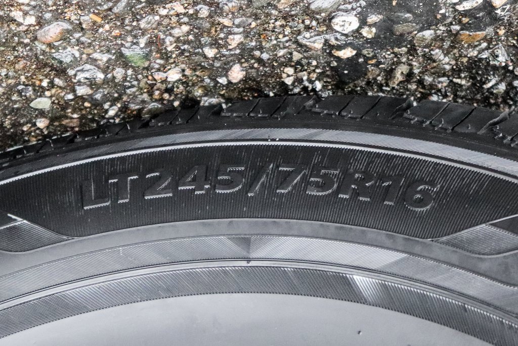 Used 2005 Chevrolet Express 3500 Extended Passenger w/ LS Preferred Equipment Group image 33