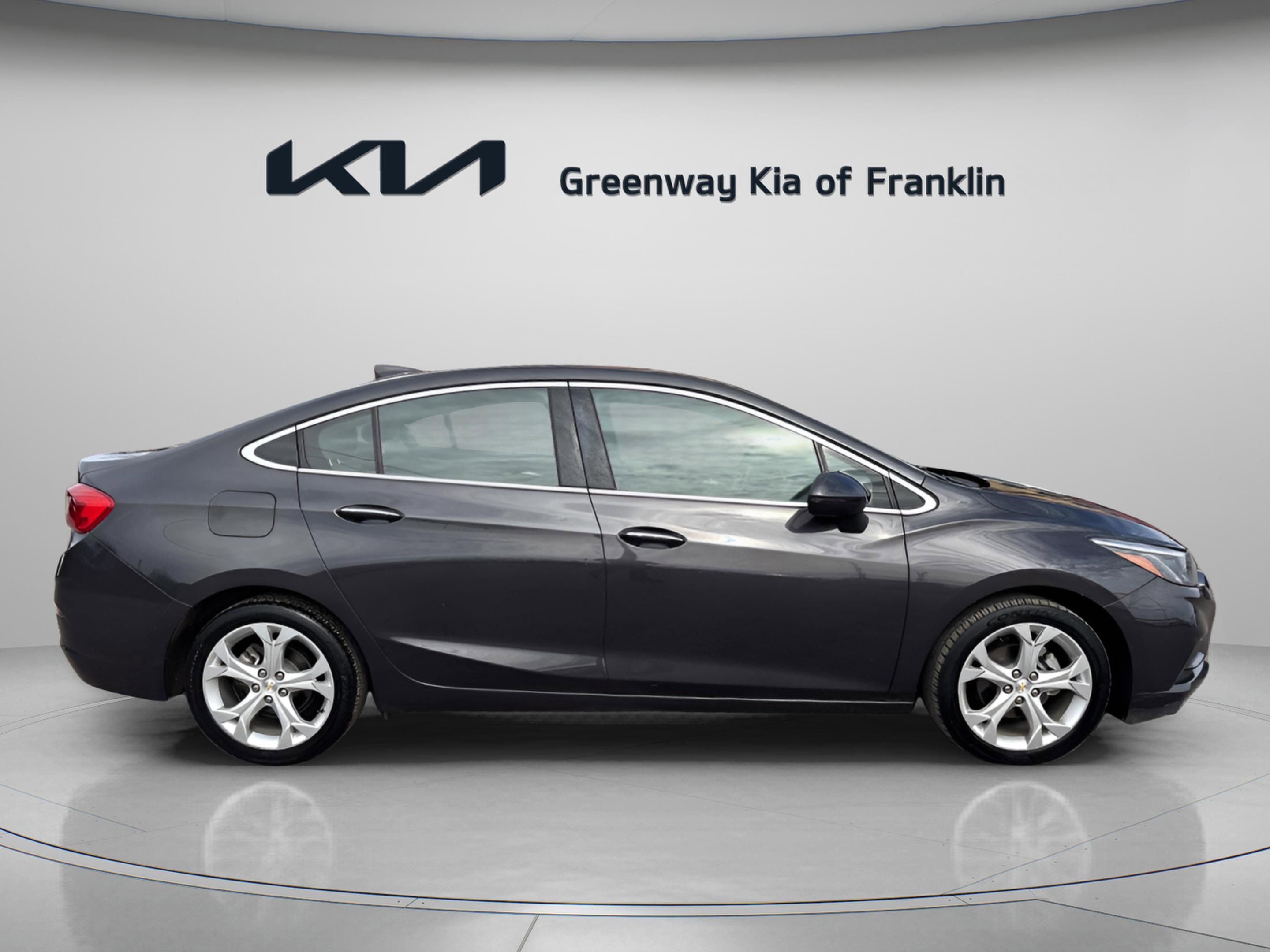 Used 2017 Chevrolet Cruze Premier image 8