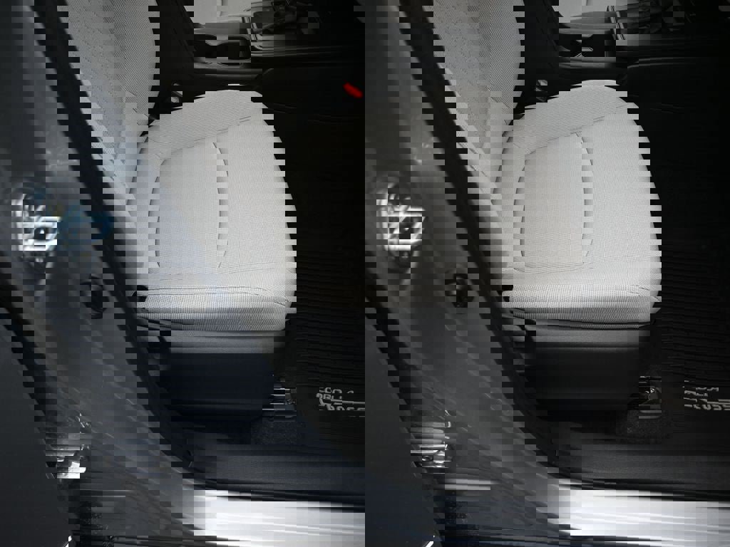 New 2026 Toyota Corolla Cross L image 34