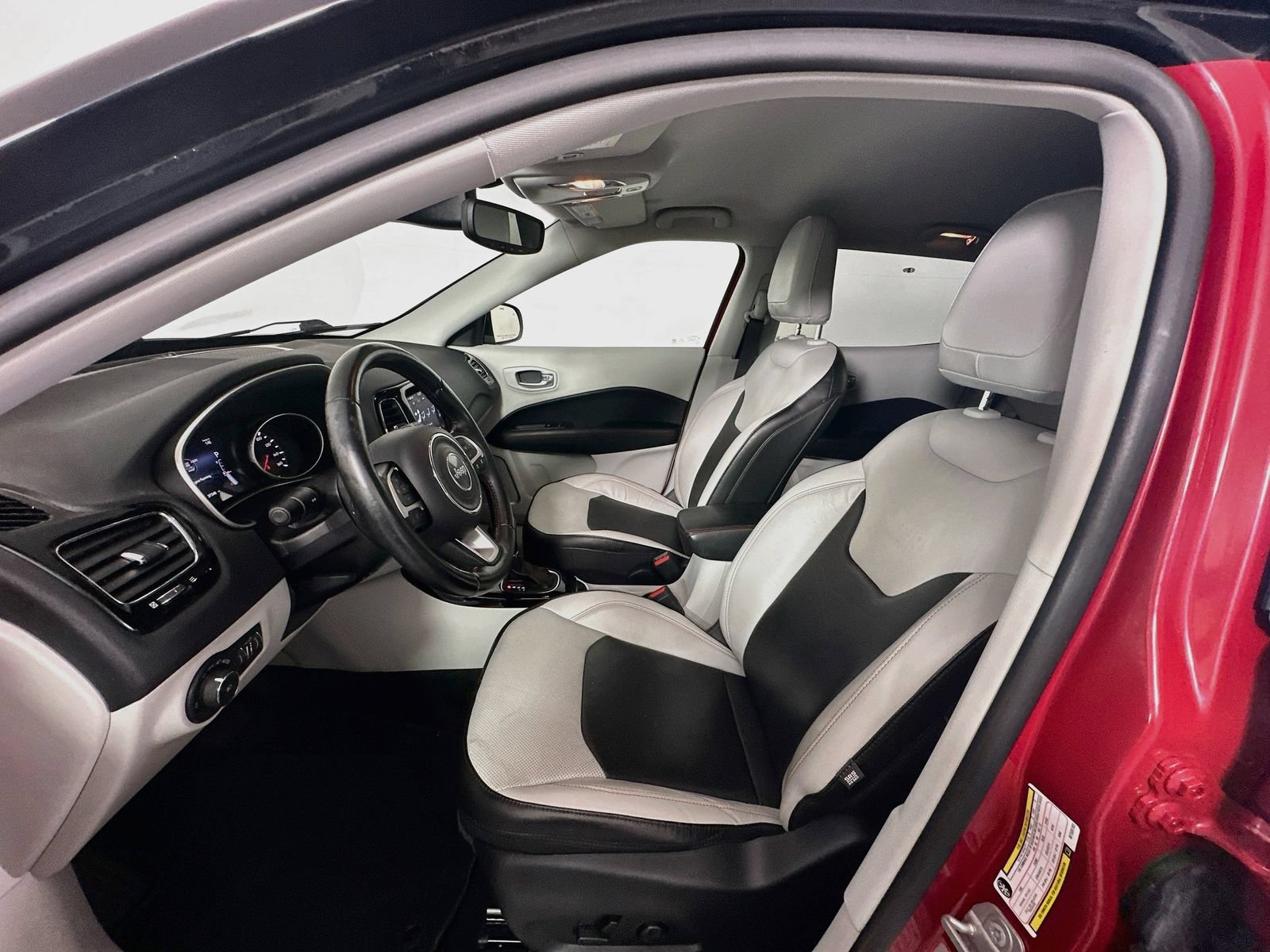 Used 2021 Jeep Compass Limited w/ Elite Exterior Group AWD/4WD image 21