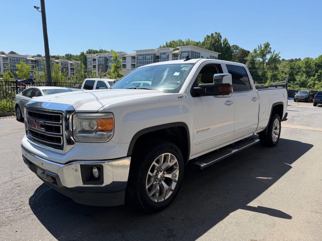 Used 2015 GMC Sierra 1500 SLT w/ SLT Crew Cab Value Package AWD/4WD image 2