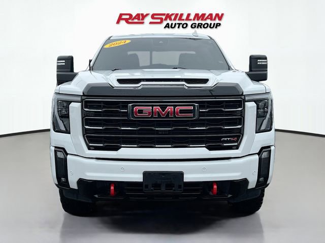 Used 2024 GMC Sierra 2500 AT4 image 2
