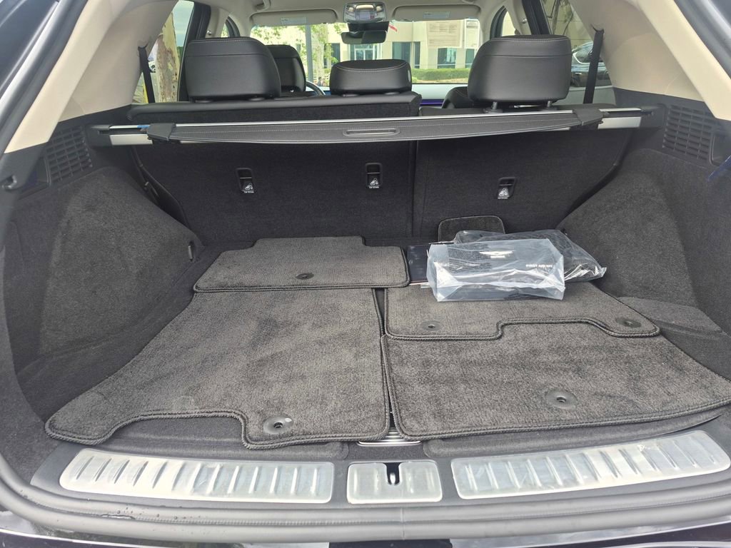 Used 2026 Genesis GV70 2.5T image 10