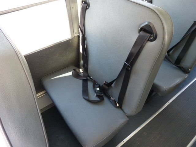 Used 2007 Chevrolet Express 3500 w/ School Bus Package RWD image 28