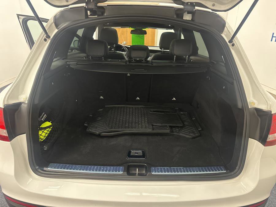 Used 2017 Mercedes-Benz GLC 300 4MATIC image 11