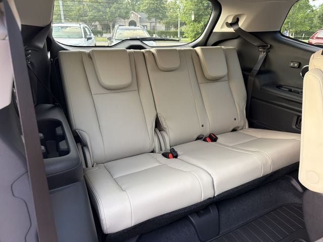 New 2026 Subaru Ascent Limited AWD/4WD image 17