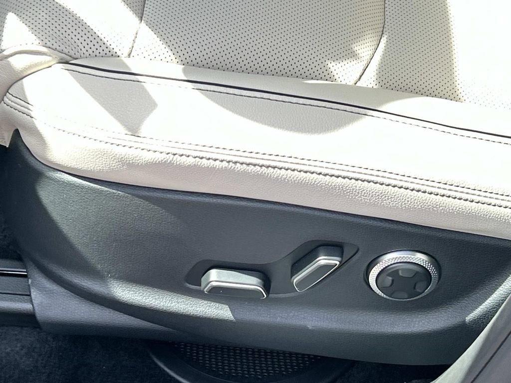 New 2026 Genesis GV70 2.5T Advanced image 16