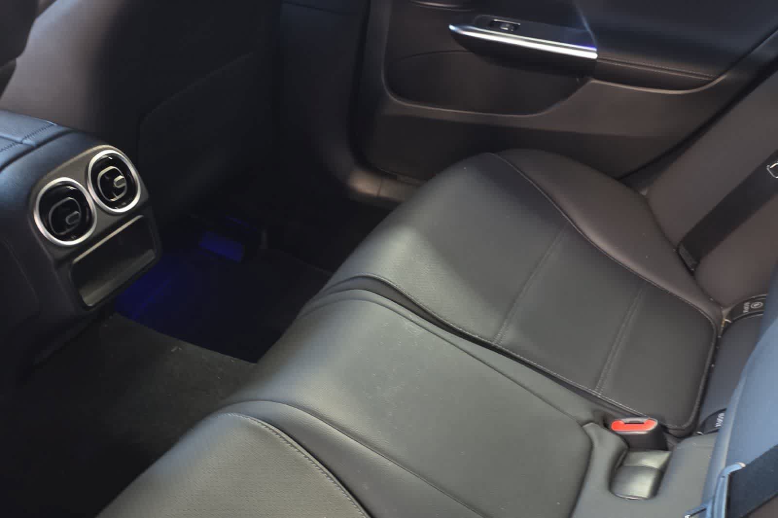 Used 2024 Mercedes-Benz C 300 Sedan image 5