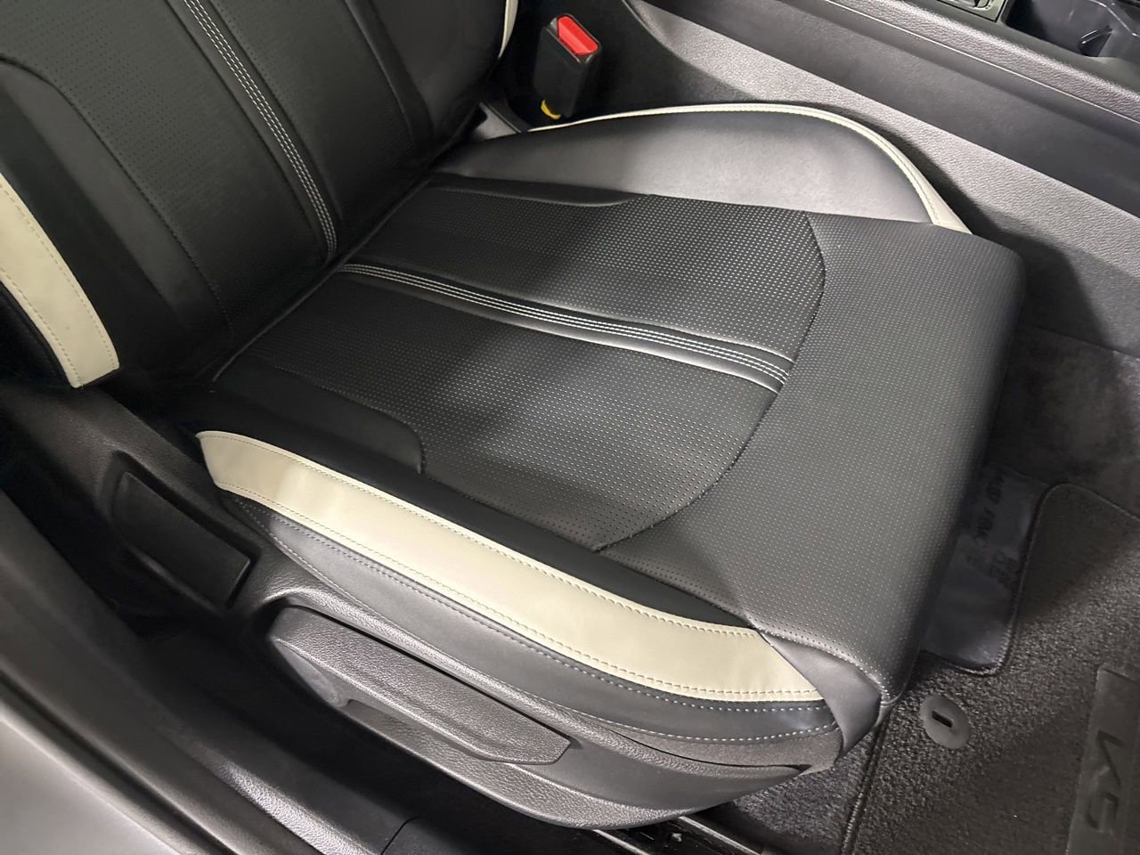 Used 2025 Kia K5 GT-Line image 28