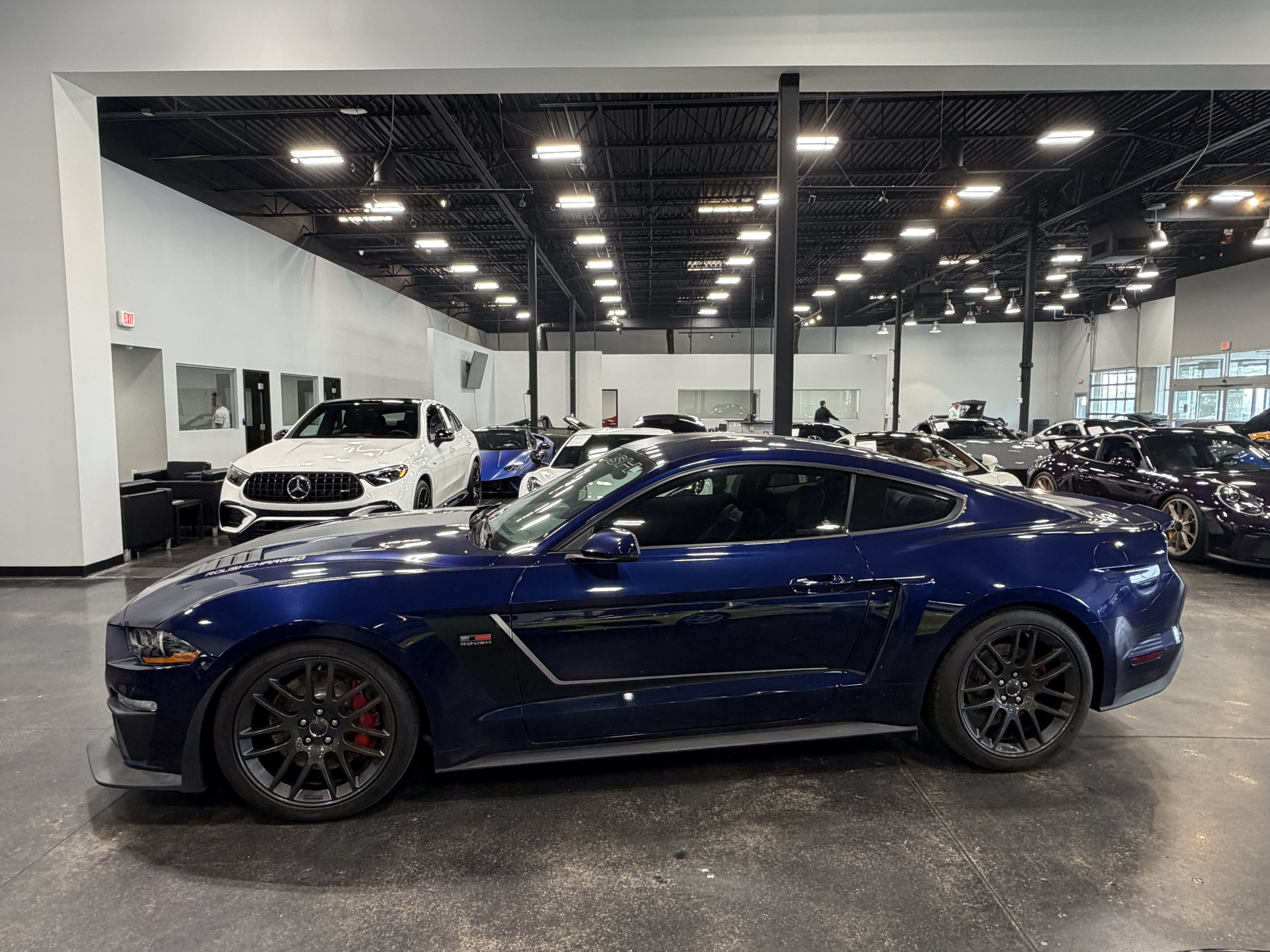 Used 2019 Ford Mustang GT Premium w/ GT Performance Package RWD image 4