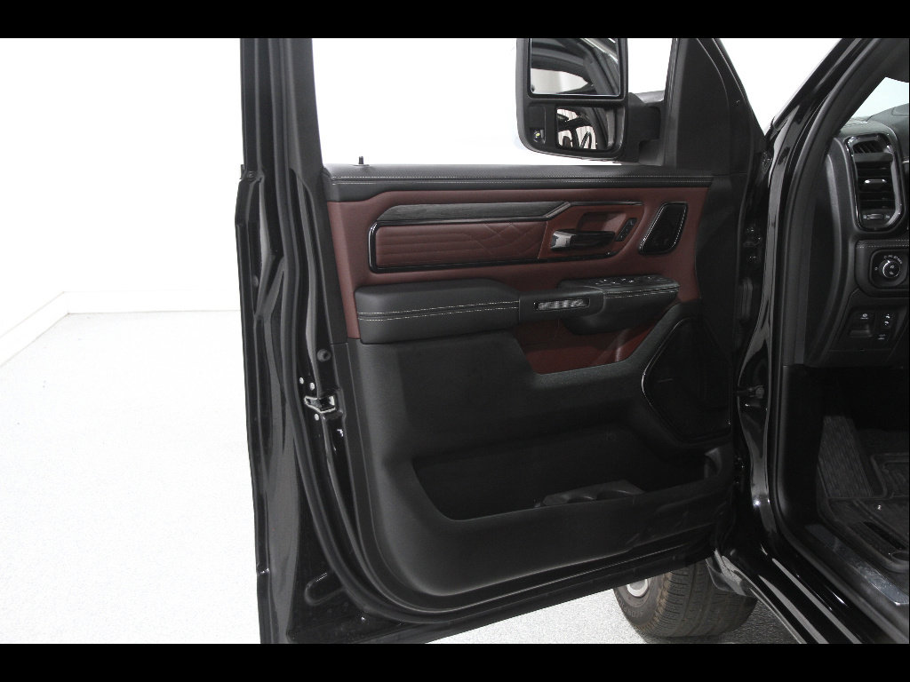 Used 2026 RAM 1500 Limited AWD/4WD image 5