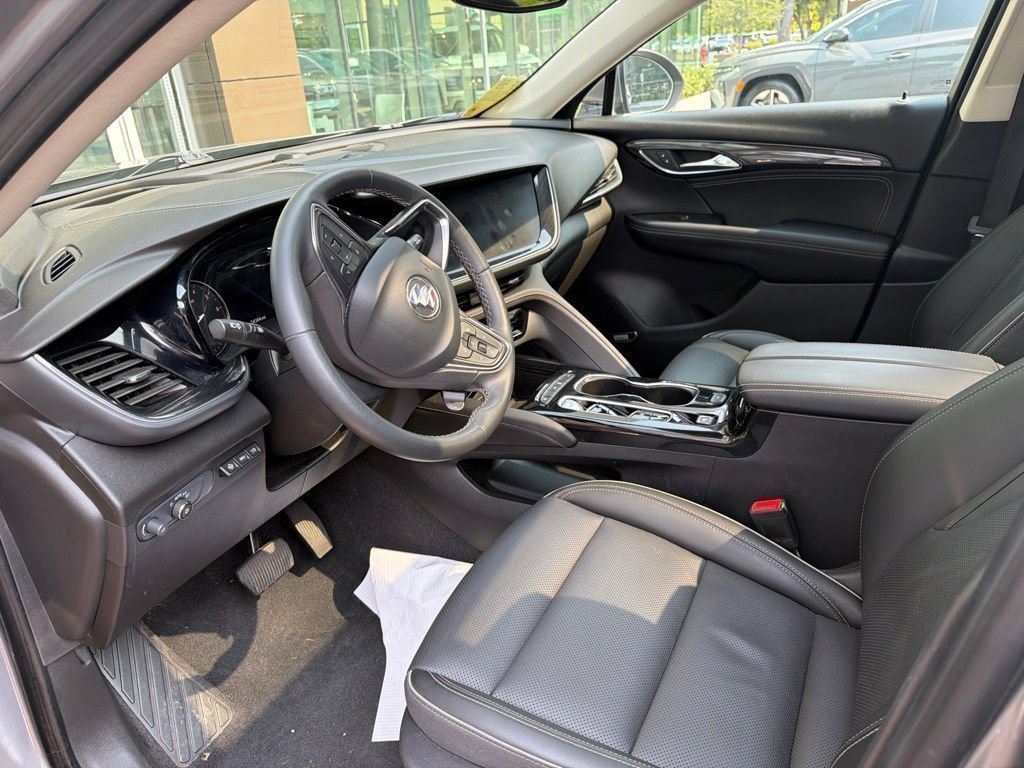 Used 2022 Buick Envision Essence w/ Technology Package I FWD image 8