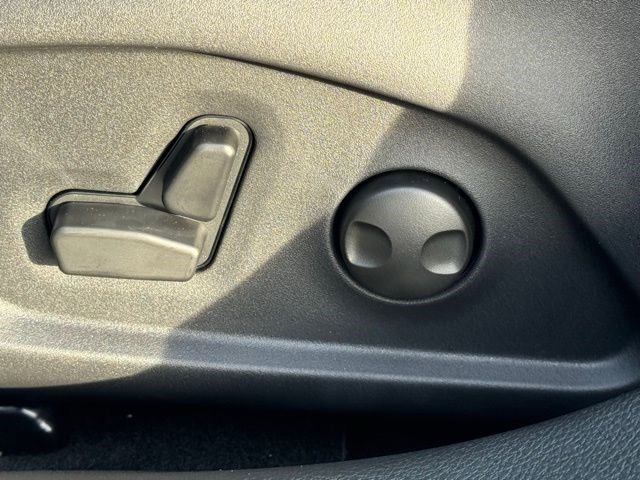 New 2026 Jeep Compass Latitude w/ Sun and Sound Group image 10