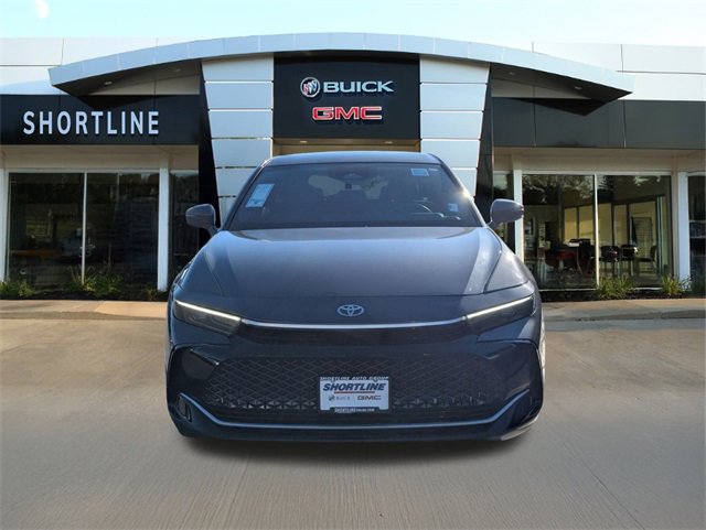 Used 2023 Toyota Crown XLE image 9