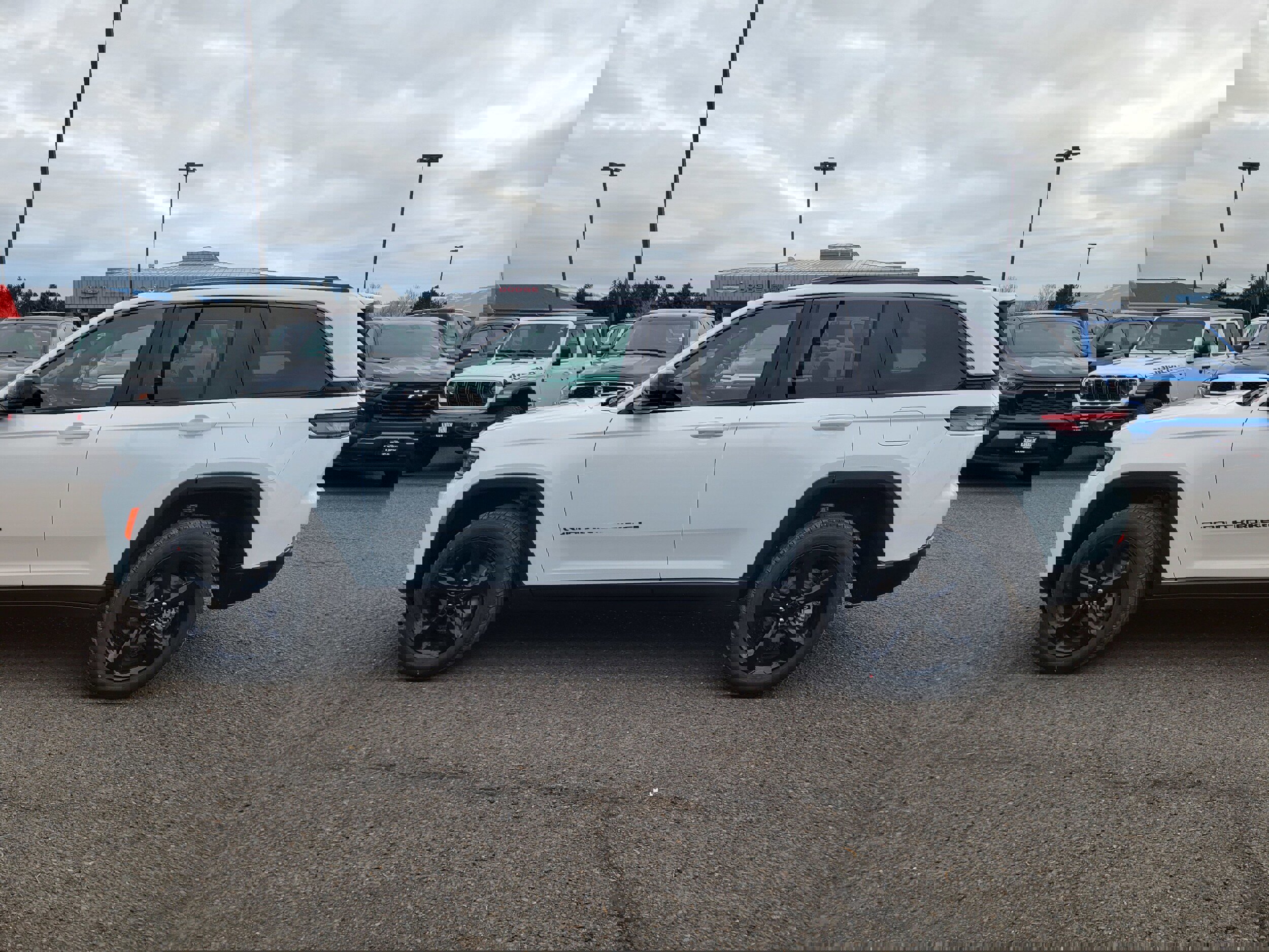 New 2026 Jeep Grand Cherokee Limited w/ Limited Altitude Package image 13