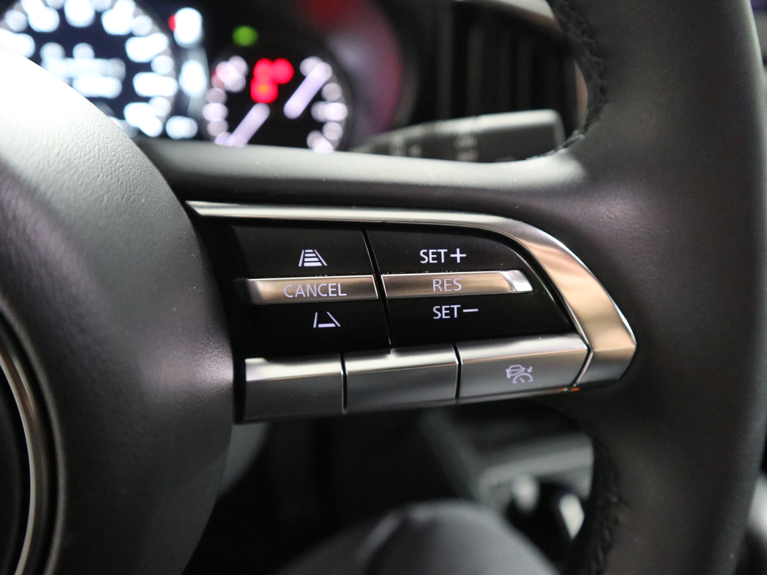 Certified 2025 MAZDA CX-50 2.5 Hybrid w/ Premium Plus Pkg image 28