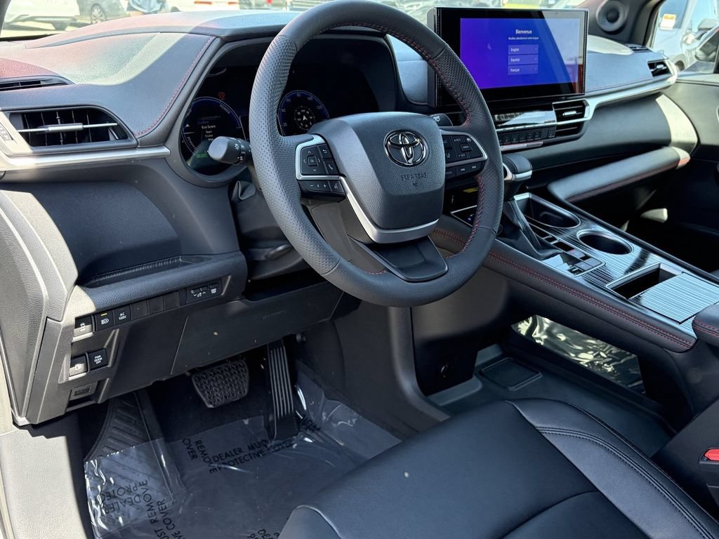 Certified 2026 Toyota Sienna XSE FWD image 23