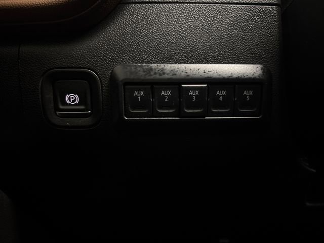 Used 2022 Chevrolet Silverado 3500 High Country w/ Safety Package II image 64