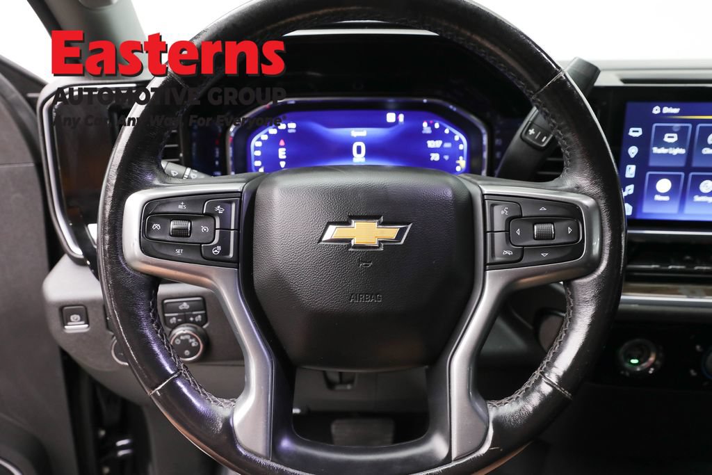 Used 2022 Chevrolet Silverado 1500 LT AWD/4WD image 10