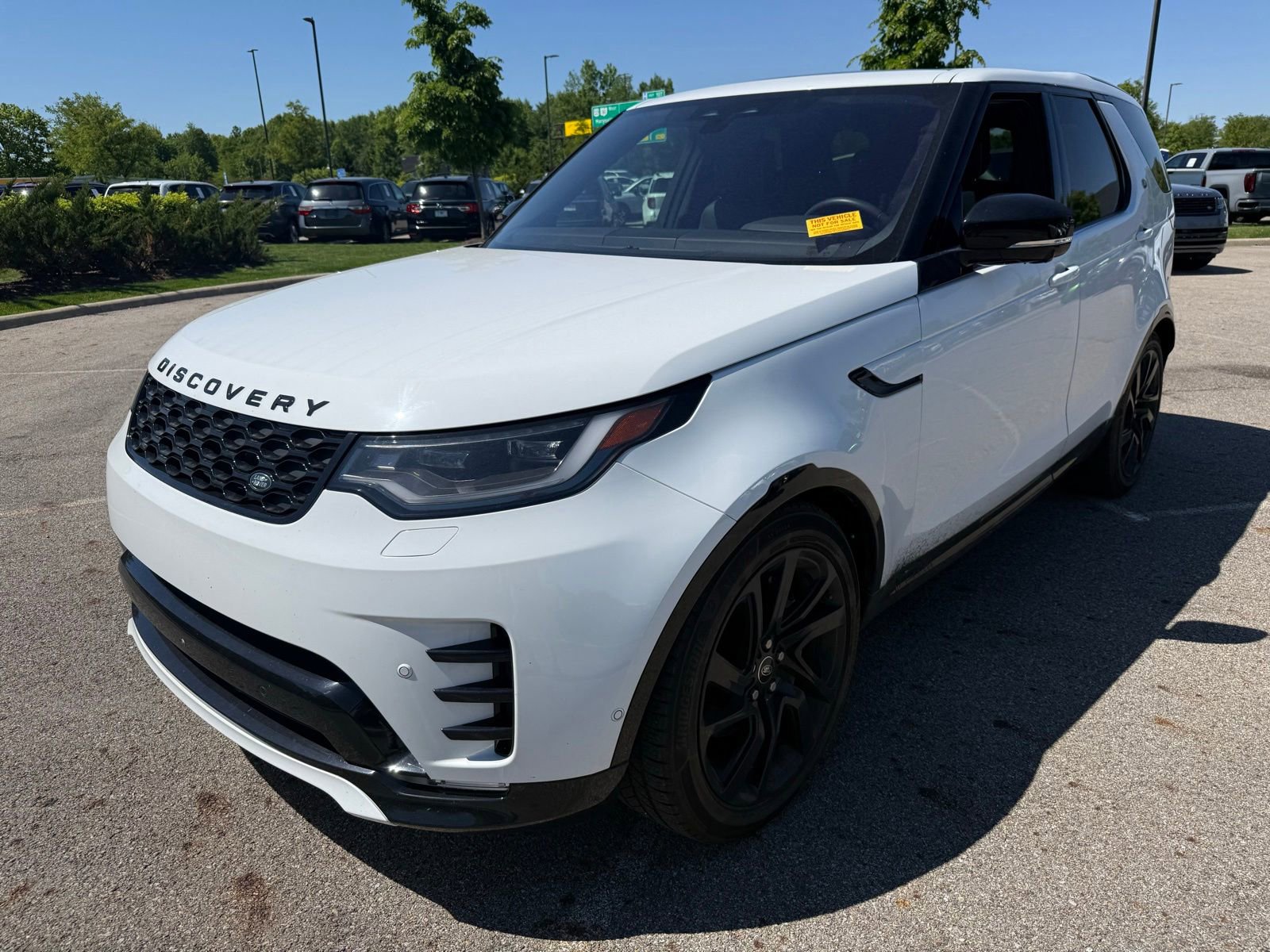 Used 2022 Land Rover Discovery S R-Dynamic AWD/4WD image 1