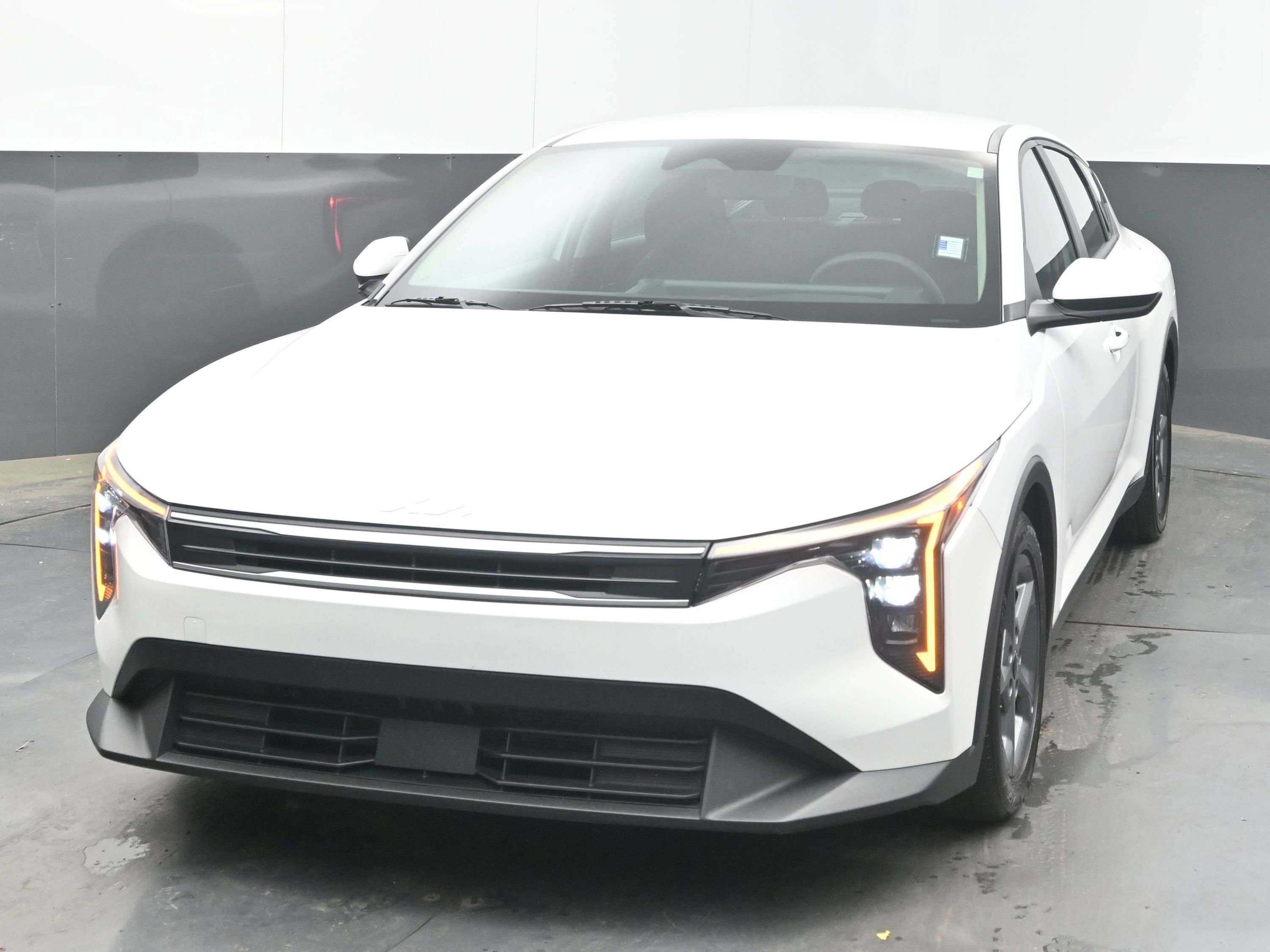 Used 2025 Kia K4 FWD image 4