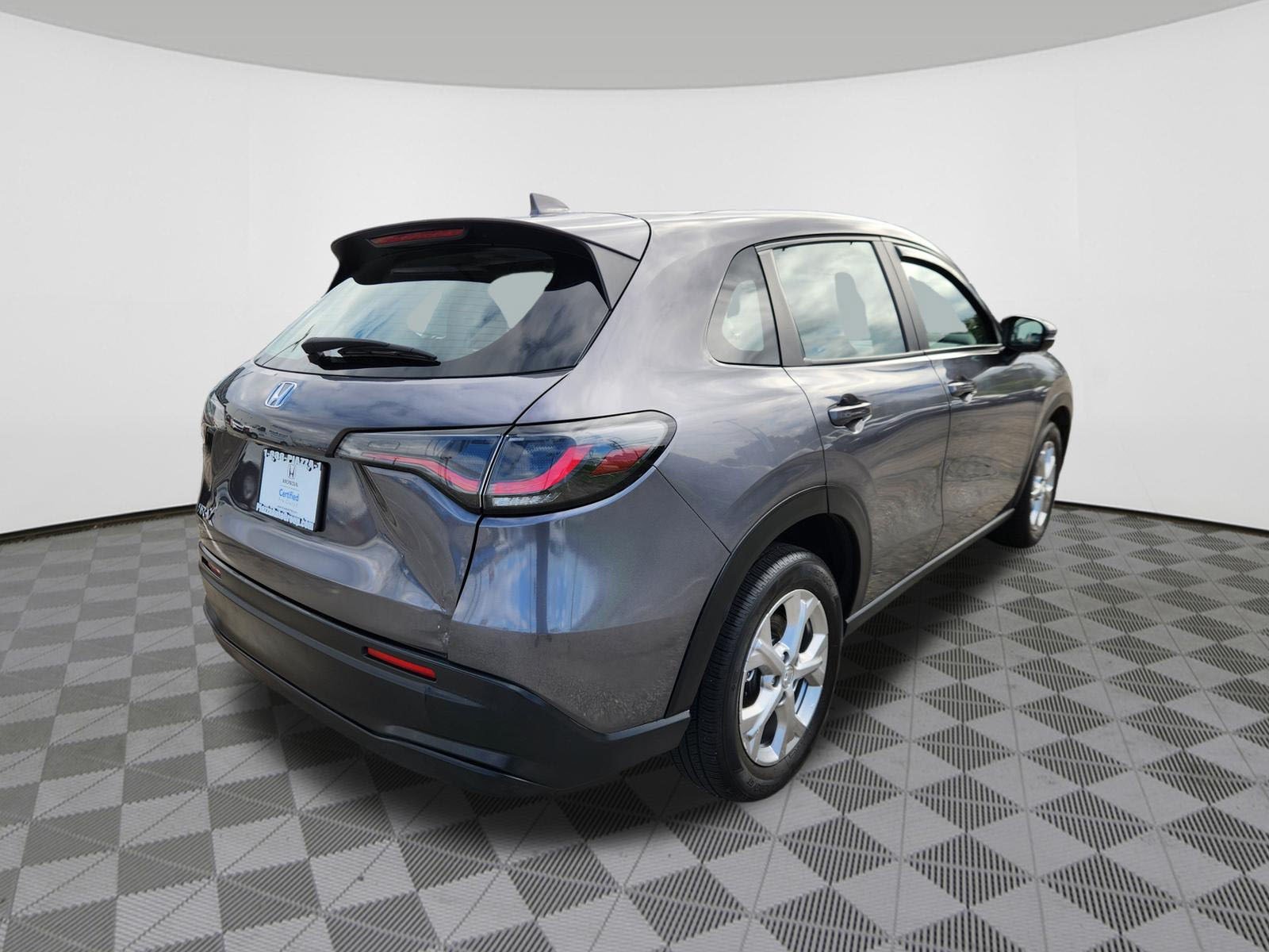 Certified 2025 Honda HR-V LX image 4