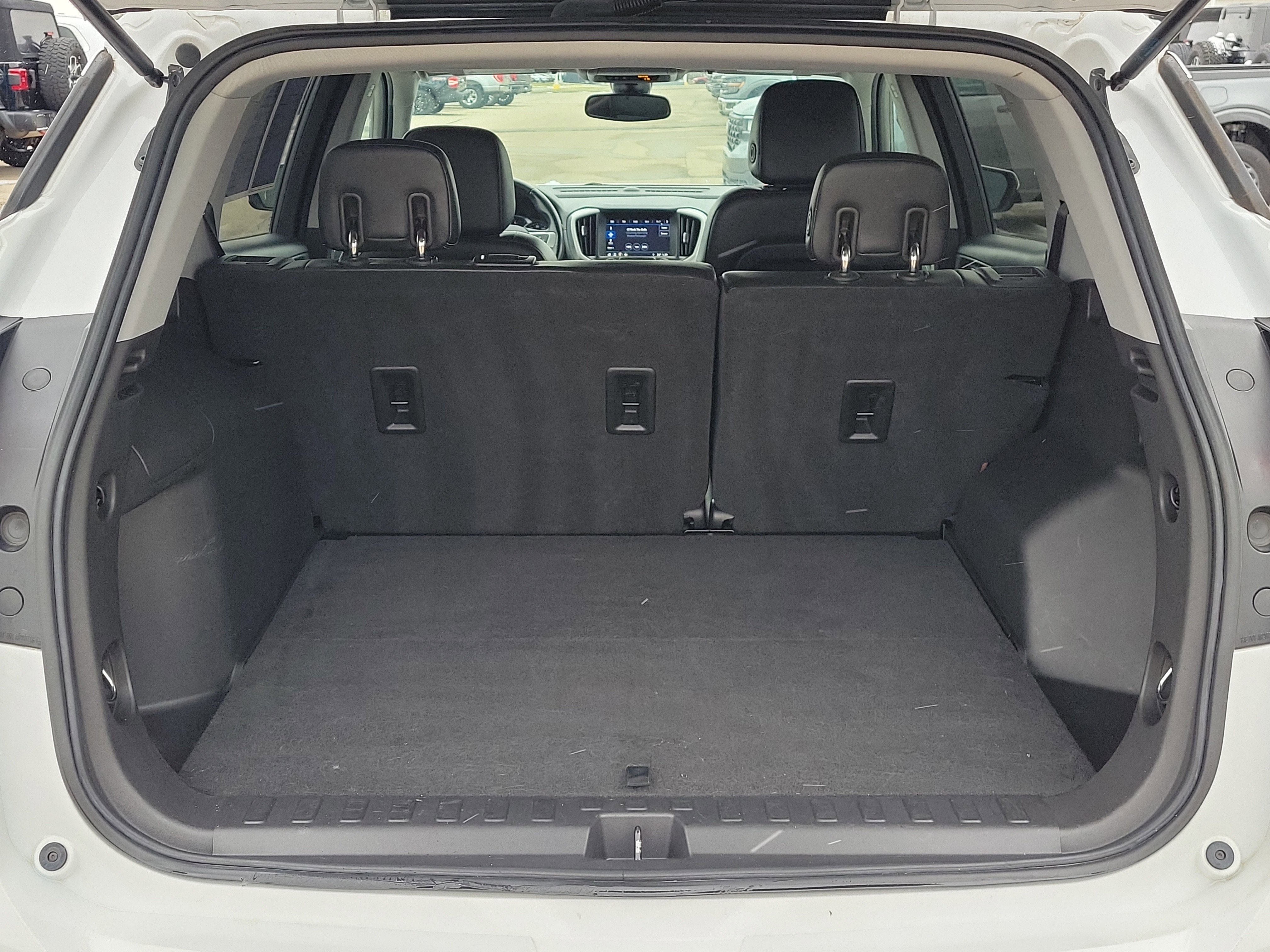Used 2020 GMC Terrain SLT image 8