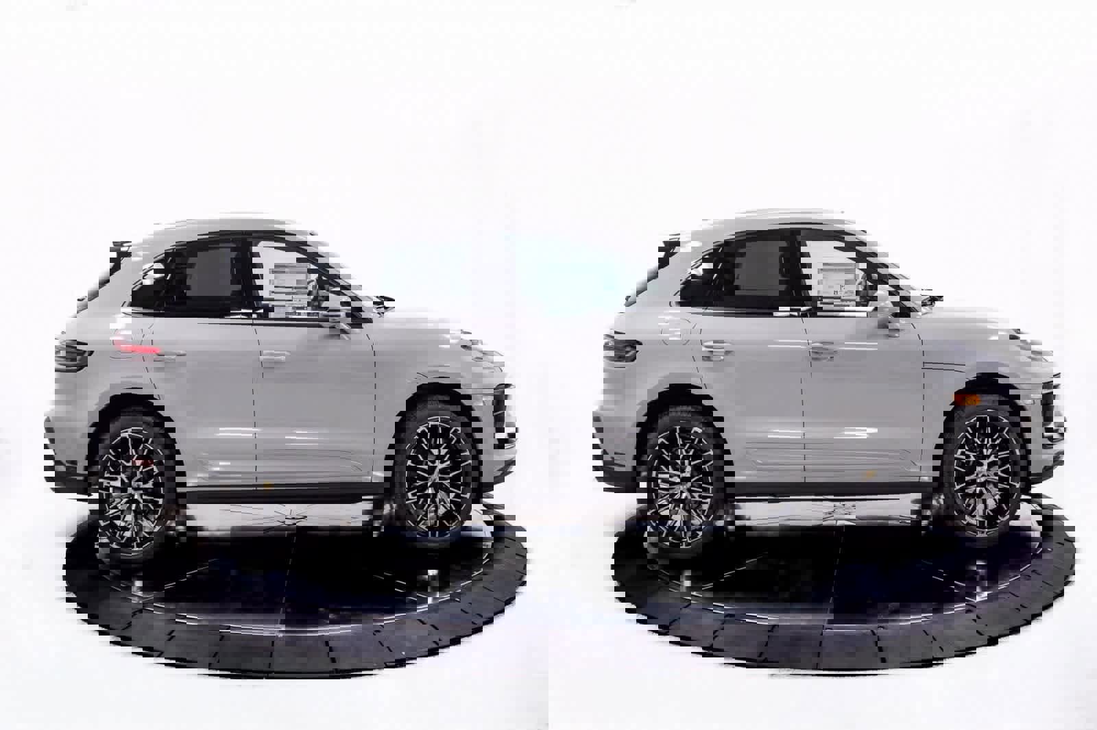 Certified 2025 Porsche Macan image 8