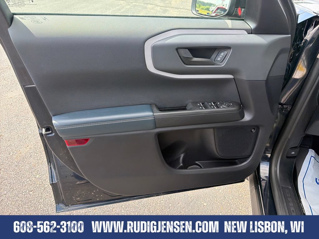 Used 2022 Ford Bronco Sport Outer Banks w/ Tech Package AWD/4WD image 10
