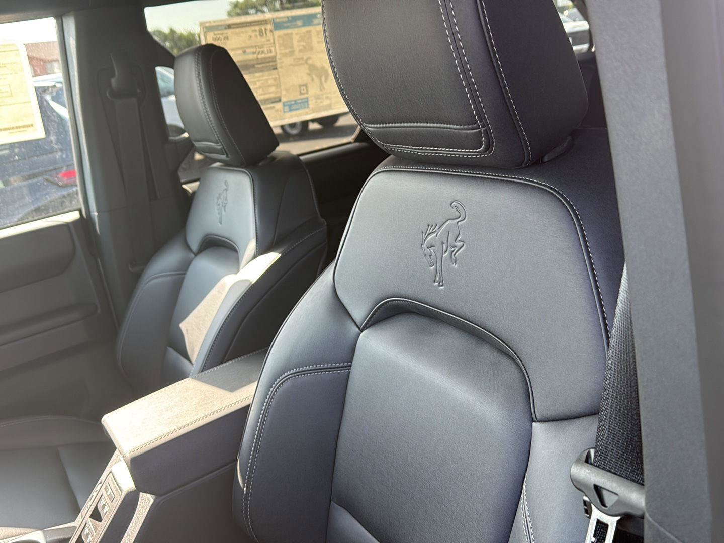 New 2025 Ford Bronco Badlands image 8