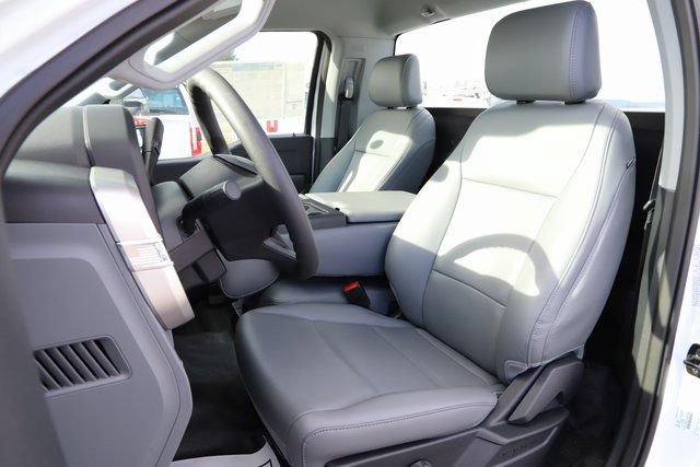 Used 2024 Ford F550 4x4 Regular Cab Super Duty image 18