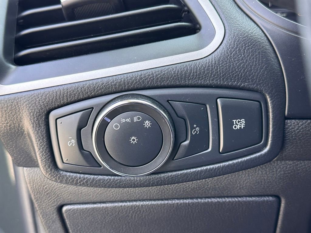 Used 2022 Ford Edge SEL image 32