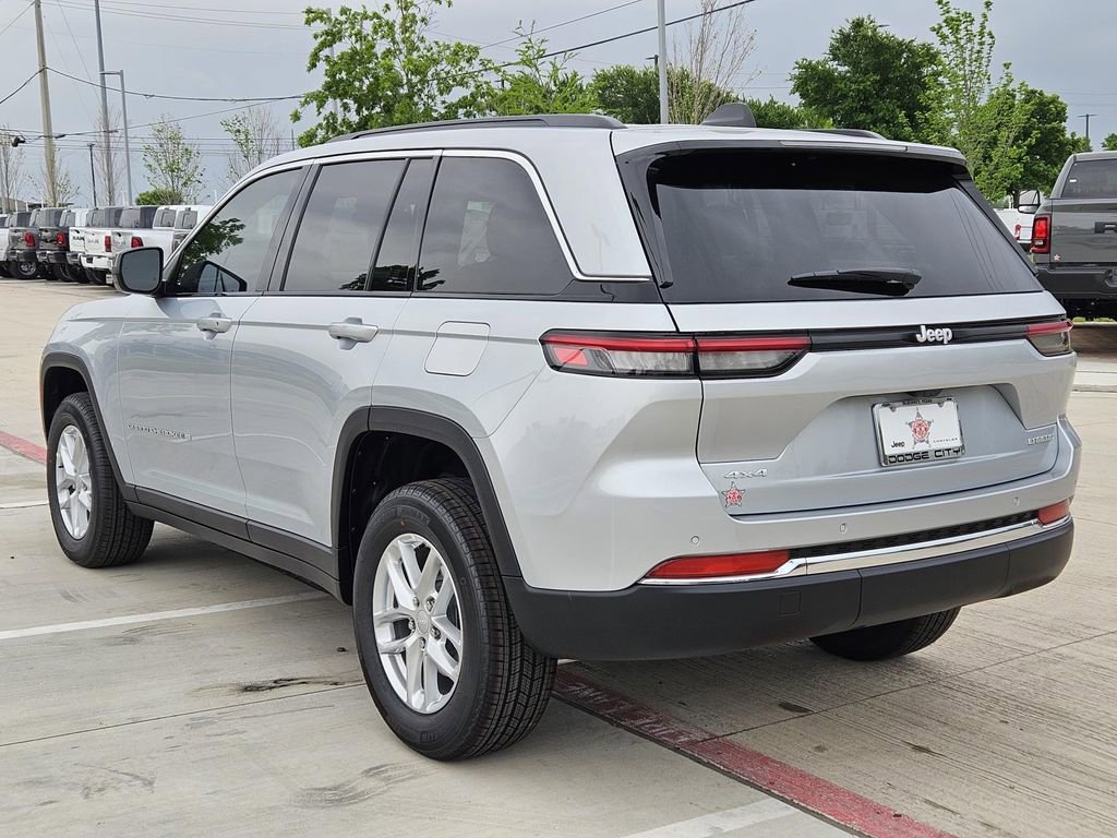 New 2026 Jeep Grand Cherokee Laredo AWD/4WD image 3