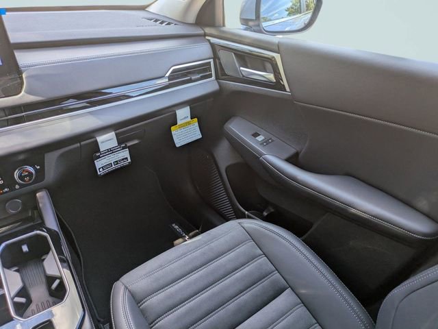 New 2026 Mitsubishi Outlander SE image 19