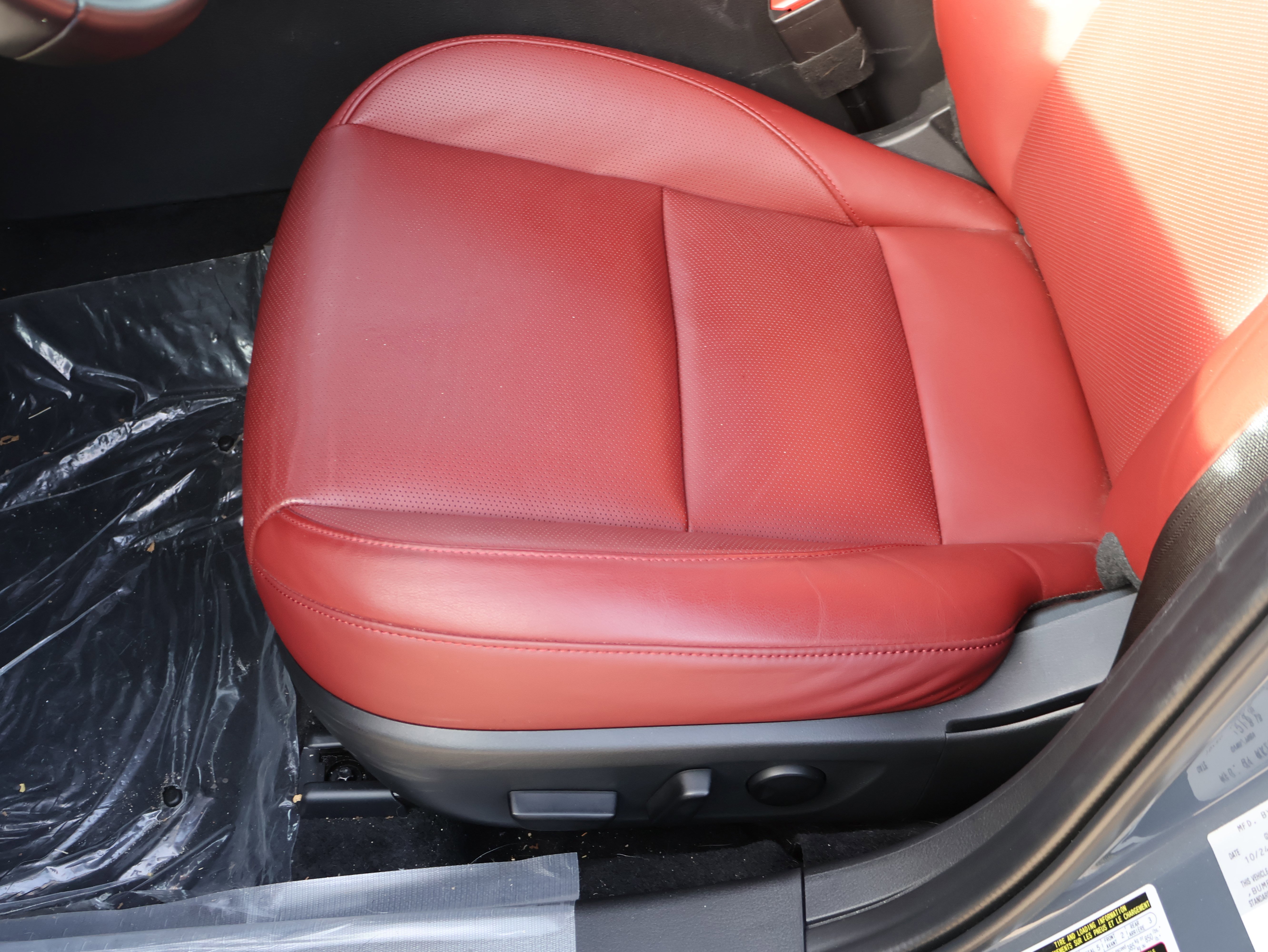 Certified 2025 MAZDA MAZDA3 Carbon image 39