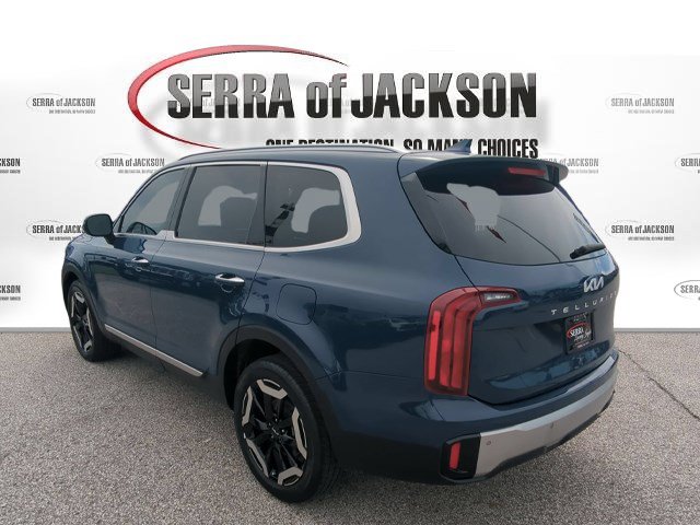 Certified 2023 Kia Telluride S AWD/4WD image 6
